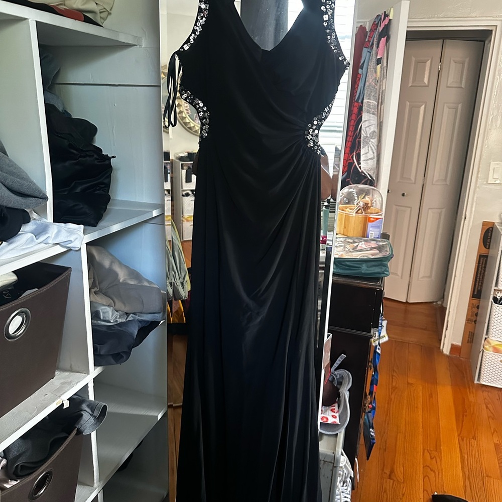 Black prom dress